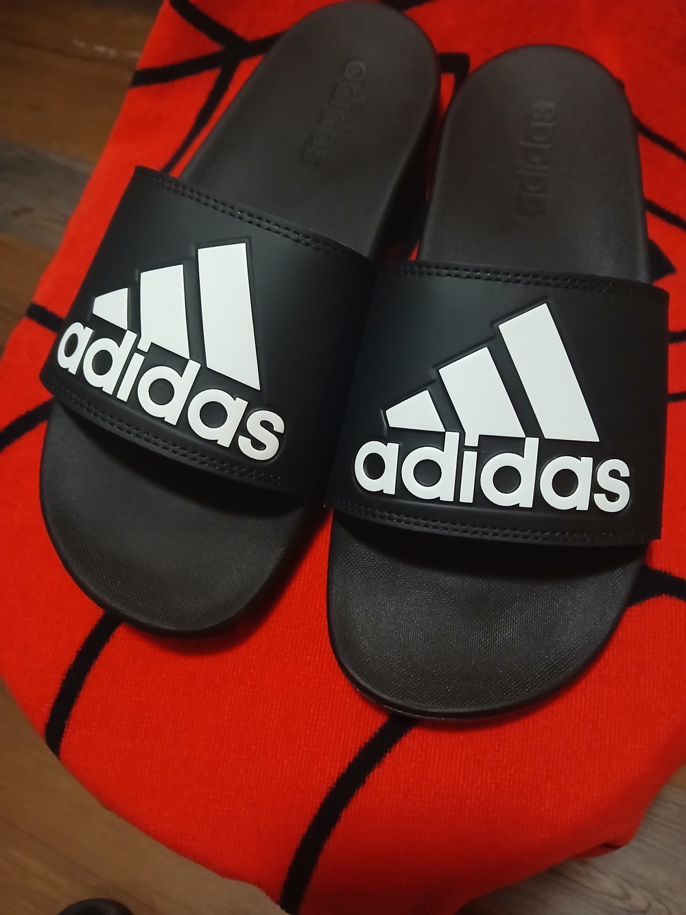 Adidas Mens Black And White Slides Sandales